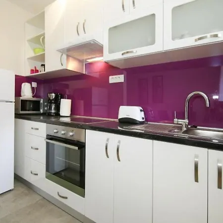 Snjezanal- In The Center Apartamento