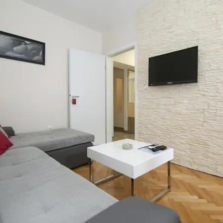 Apartamento Snjezanal- In The Center Split
